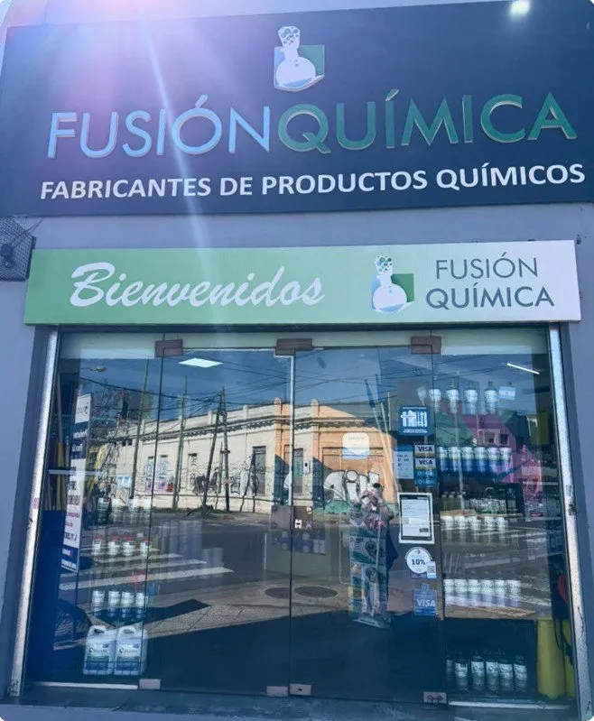 Frente de un local de Fusión Química